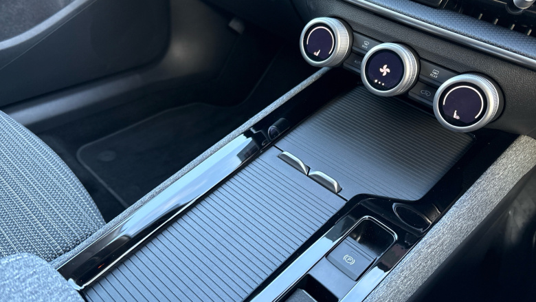 Skoda Superb 2.0 TDI SE Technology 5dr DSG Diesel Estate